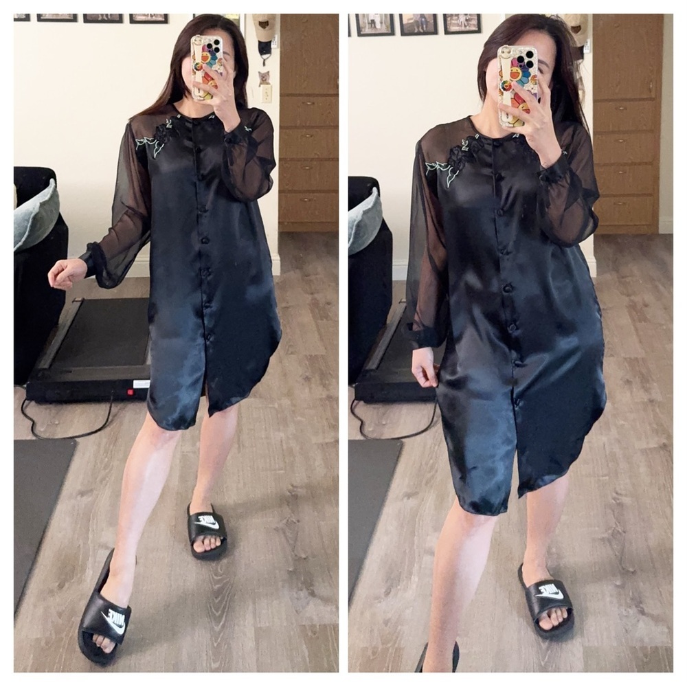 mystique boutique-Elegant Black Sheer Blouse with Floral Embroidery-size M